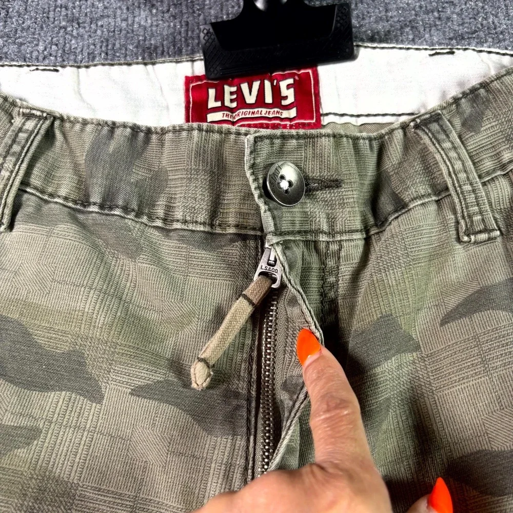 VTG Levis Squad Cargo Shorts Mens 33 Beige Camouflage US Army Military Cotton